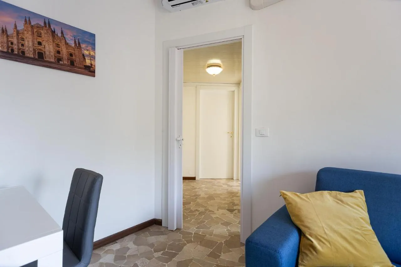 Bright & Cozy Apartment - Gambara Milan Italy